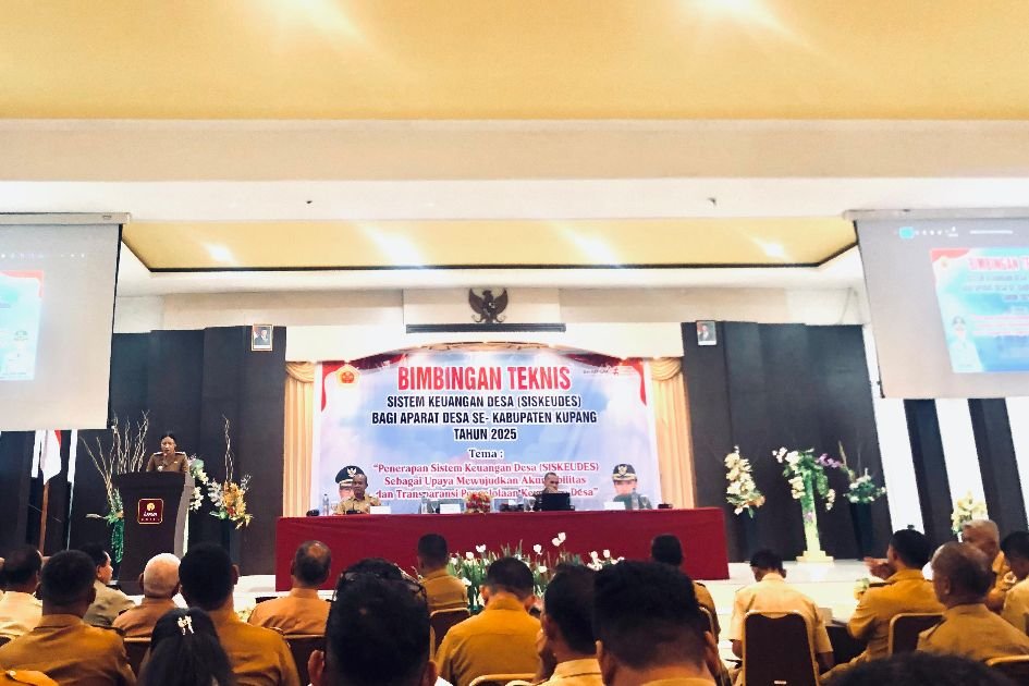 Wujudkan Akuntabilitas Keuangan Desa, Aparat Desa Se-Kabupaten Kupang Ikuti Bimtek SISKEUDES 2025